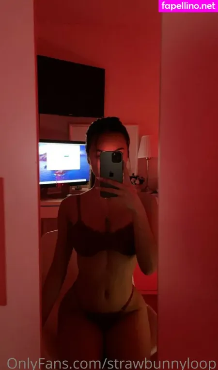 Lily Luen OnlyFans Thumbnail #QmqeSbW47K