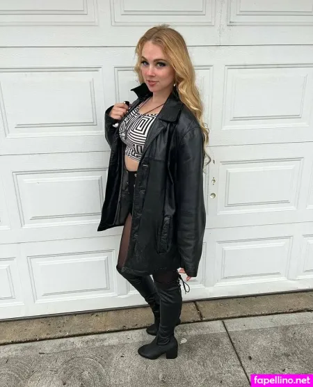 Lily Maevon OnlyFans Thumbnail #lfC1Hyzmds