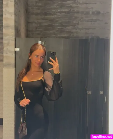 Lily Mirabella OnlyFans Thumbnail #Yibi393uuw