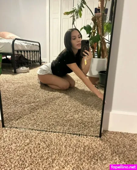 Lily Taylor OnlyFans Thumbnail #5NJjU4NY3j