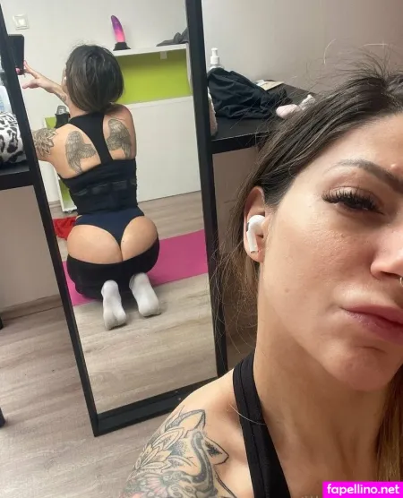 Lily Veroni OnlyFans Thumbnail #oRlKDqpj3m