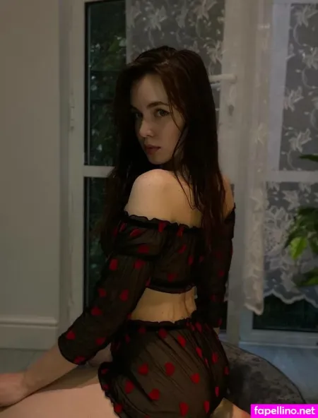 Lily Virgin Girl OnlyFans Thumbnail #8xfeNOzFCp