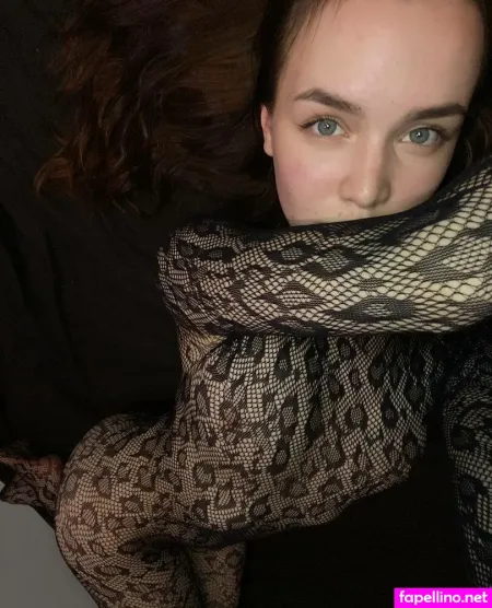 Lily Virgin Girl OnlyFans Thumbnail #eLiOjQ14cO