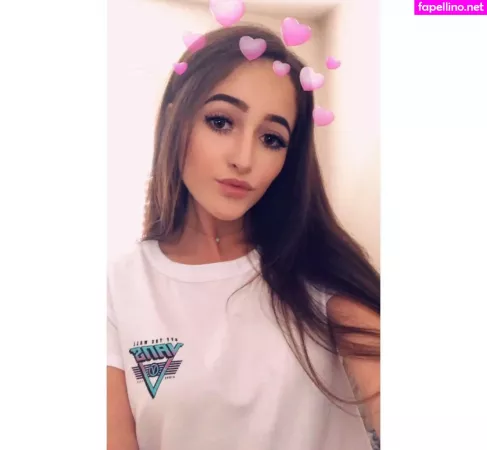 Lily Wichern OnlyFans Thumbnail #1rSMnRoHg5