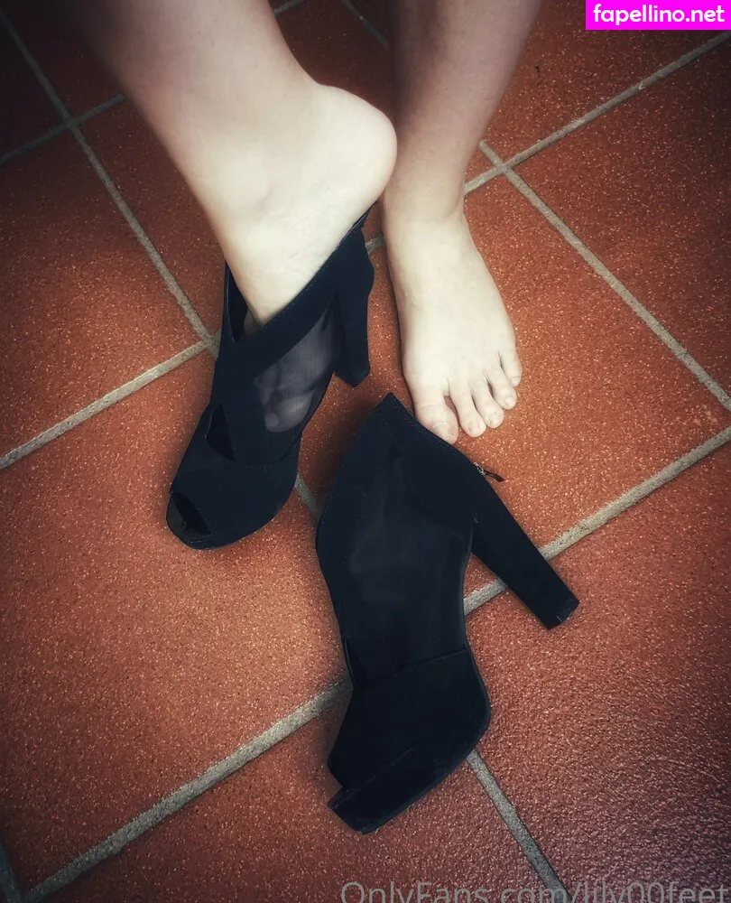 lily00feet, lily_hotfeet Nude Leaked OnlyFans Photo #3I1dcGd3hV