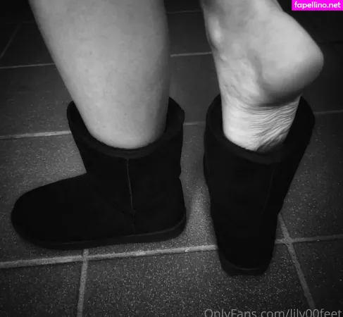Lily00feet OnlyFans Thumbnail #j8UxRACoOa