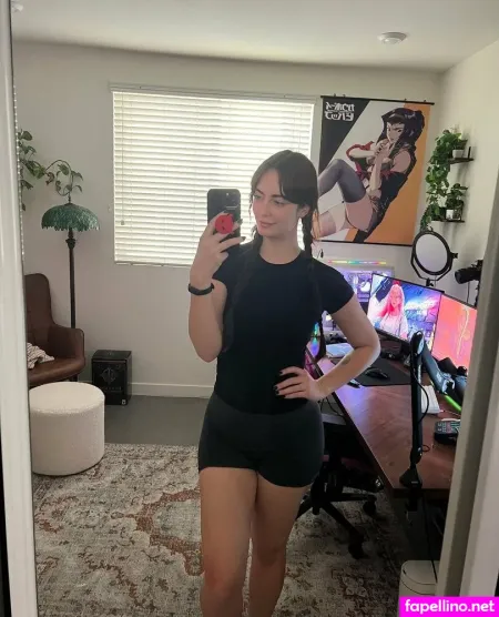 Lilyalcott 4 OnlyFans Thumbnail #Rlaw3WYlGr