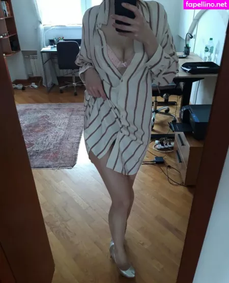 Lilyapricot OnlyFans Thumbnail #jwyAaClMVT