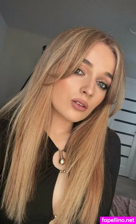 Lilybetttgirl OnlyFans Thumbnail #0VY1GNVn64