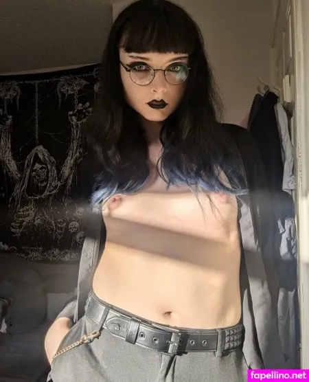 Lilychoccy OnlyFans Thumbnail #NIy59b3hi5