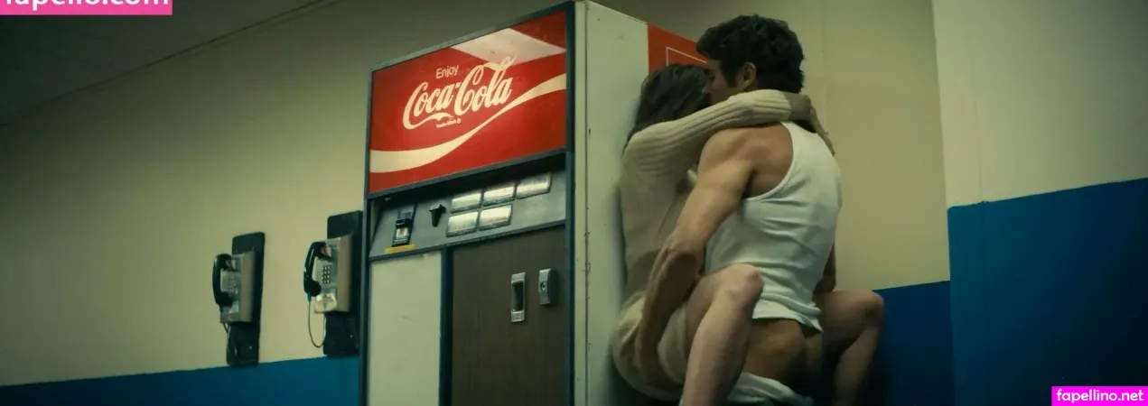 Lilycollin OnlyFans Thumbnail #1BSnBtmR1O