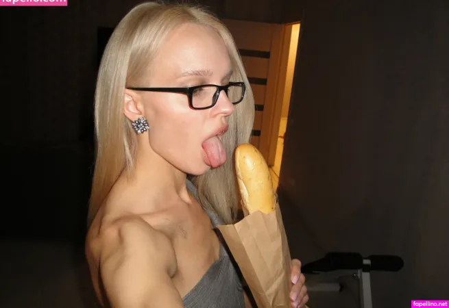 Lilycrys OnlyFans Thumbnail #0rBfdV9gy7