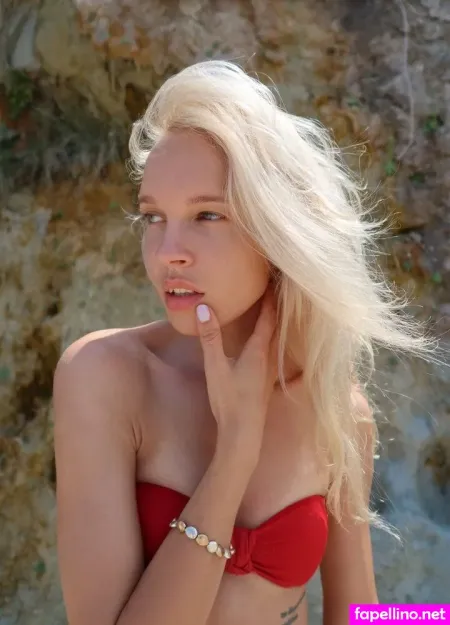 Lilycrys OnlyFans Thumbnail #oZwhT1mRvX