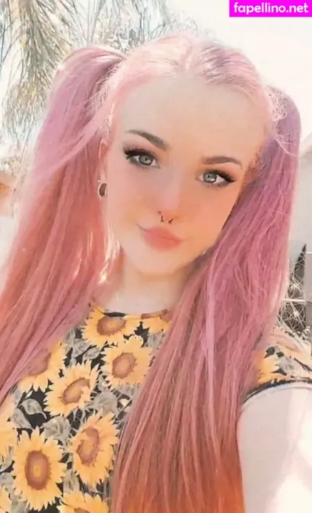 Lilydarkofree OnlyFans Thumbnail #Saw1wHey8m