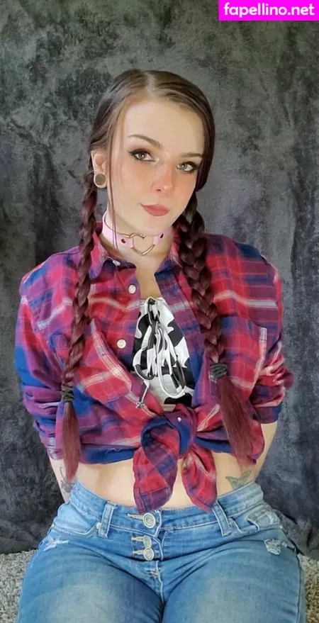 Lilydarkofree OnlyFans Thumbnail #T8mhrnRT4s