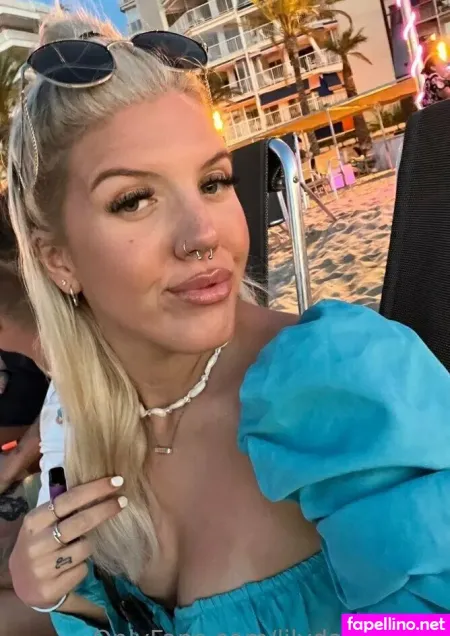 Lilydawson01 OnlyFans Thumbnail #4APBzcUSWr