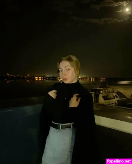 Lilygracesexy OnlyFans Thumbnail #F6CnXGyqwL