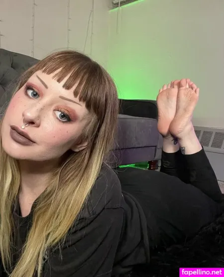 Lilygraves OnlyFans Thumbnail #dwincNEZFw