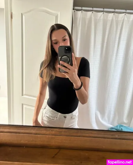 Lilygrov OnlyFans Thumbnail #TXmZyM1jU0