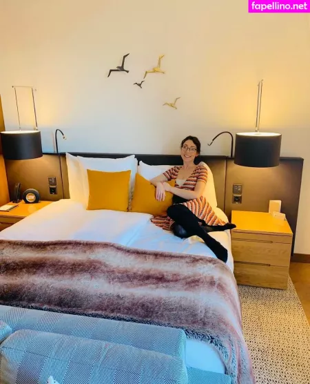 Lilylabeau OnlyFans Thumbnail #BPTV8cm9oj