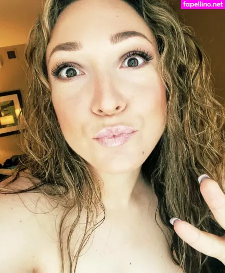 Lilylabeau OnlyFans Thumbnail #p4tGNTeE47