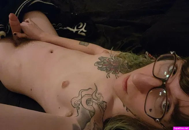 Lilylavenderts OnlyFans Thumbnail #edkAdp1iL4