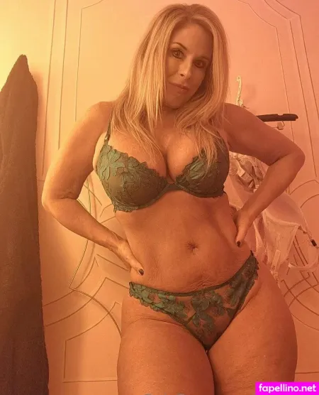 Lilylee23 OnlyFans Thumbnail #f3mq7tfx88