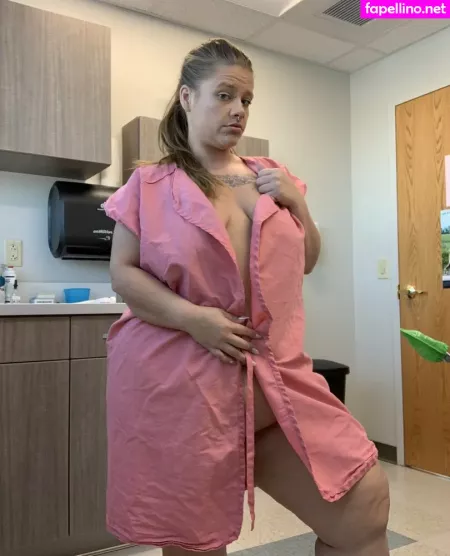 Lilyloveles OnlyFans Thumbnail #qNyeEXf1du