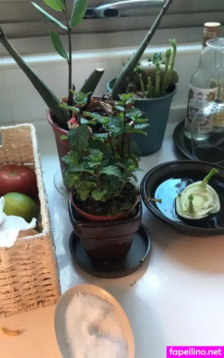 Lilyofthevalleyyyy OnlyFans Thumbnail #SkiHKHZfFb