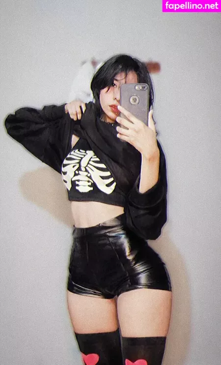 Lilywaifu OnlyFans Thumbnail #6IainWn6Wb