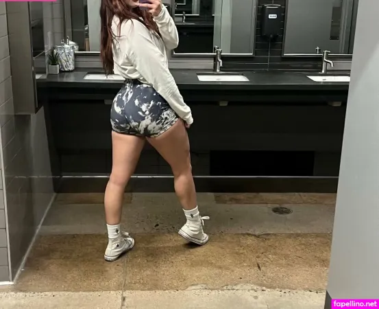 Lilyyfets OnlyFans Thumbnail #sidkwlwEKI