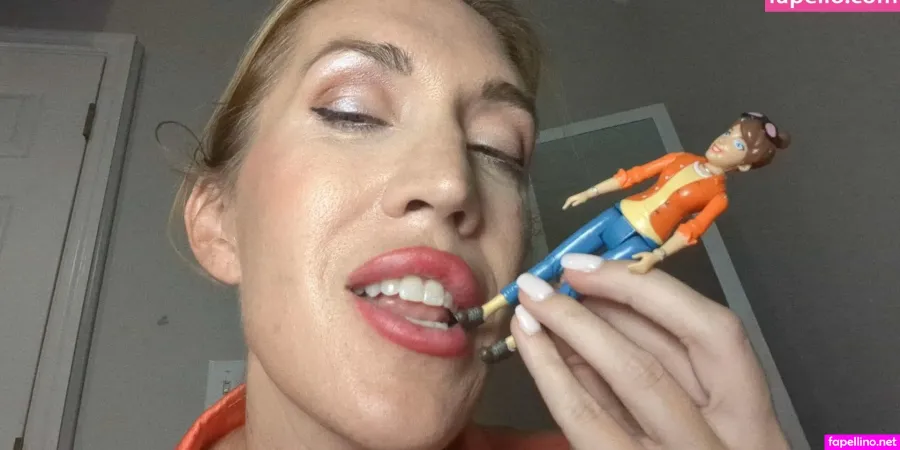 Lina Blackly OnlyFans Thumbnail #46B67uNP3X