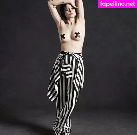 Lina Esco OnlyFans Thumbnail #d9wFqAysR5
