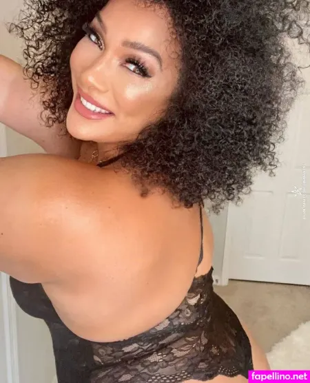 Lina Fanene OnlyFans Thumbnail #E4eKjEDccK