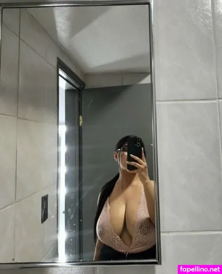 Lina Gallegos OnlyFans Thumbnail #HXY46SWS4d