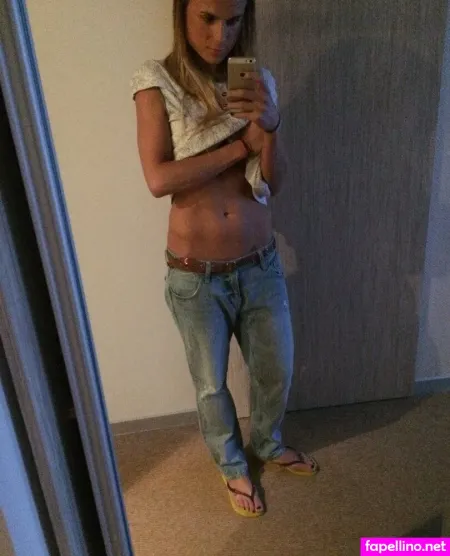 Lina Gecevicene OnlyFans Thumbnail #FbFM2rxzm0