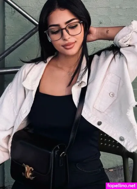 Lina Kira OnlyFans Thumbnail #0cdGYXULBY
