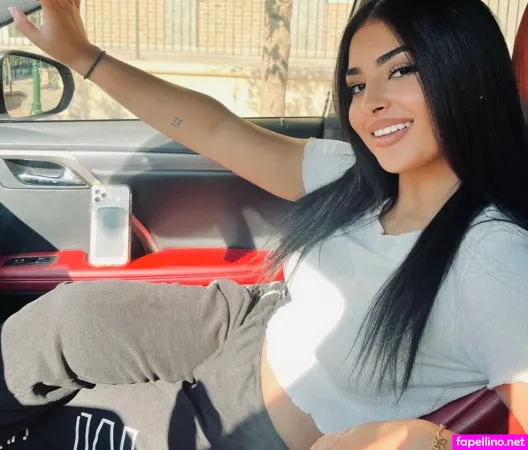 Lina Kira OnlyFans Thumbnail #XVFNKnD8e3