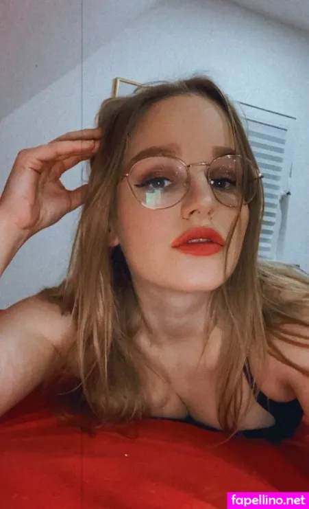 Lina Klein 1 OnlyFans Thumbnail #yBeTlYg6o1