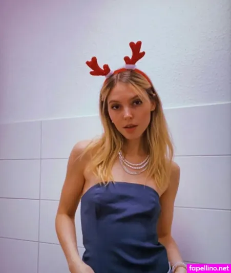 Lina Larissa Strahl OnlyFans Thumbnail #hetO7rKPPL