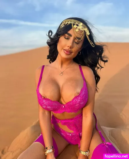 Lina London OnlyFans Thumbnail #U1mQnNEftw