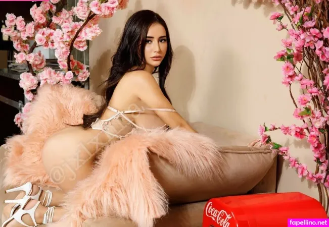 Lina Lovely OnlyFans Thumbnail #QjcZ24Im9s