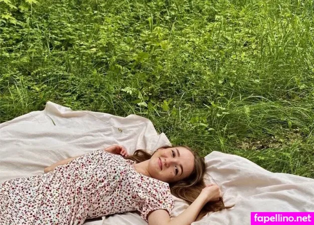 Lina Maries Photo Shooting OnlyFans Thumbnail #4L3xsvQGrm