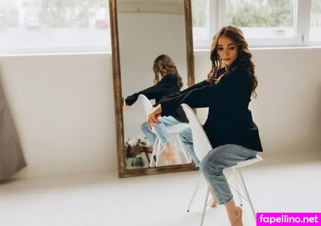 Lina Maries Photo Shooting OnlyFans Thumbnail #eIQlcwN5QV
