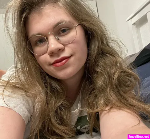 Lina Privat OnlyFans Thumbnail #2U8QgCn2dc