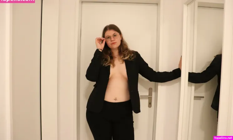 Lina Privat OnlyFans Thumbnail #MFXaDXUQKs