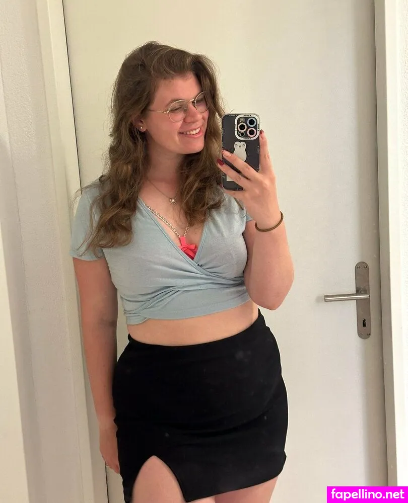 lina.privat, linaa_privat Nude Leaked OnlyFans Photo #NmOWlSNOP2