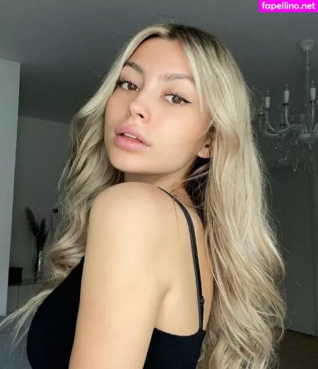 Linabmn OnlyFans Thumbnail #SlJkCsP8CP