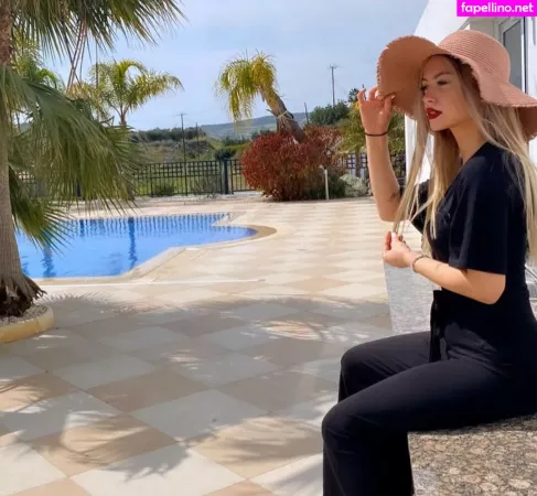 Linabmn OnlyFans Thumbnail #qznbHl1ZFc