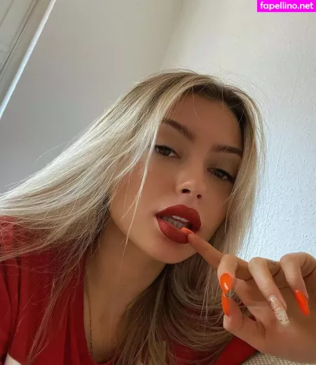 Linabmn OnlyFans Thumbnail #vT4XShO8Fw